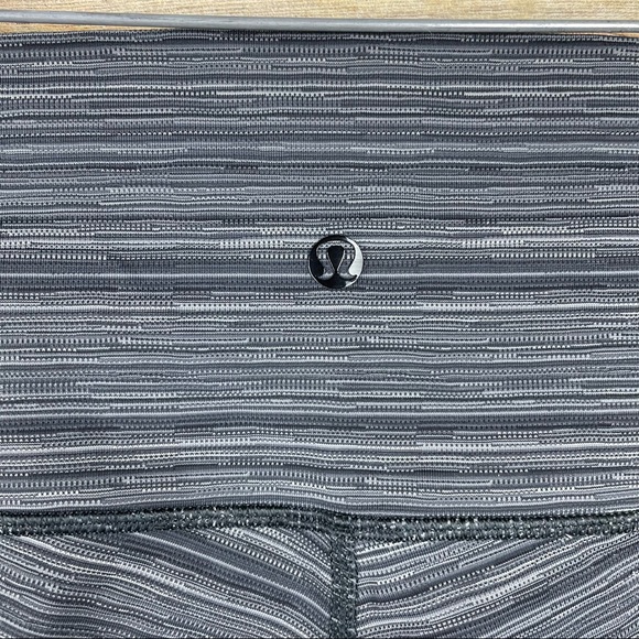Lululemon Deep Coal Cyber Stripe High Times Leggings Size 2 - Picture 6 of 8